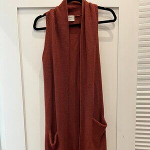 Aritzia Wilfred Sleeveless Duster-- Great Shape!